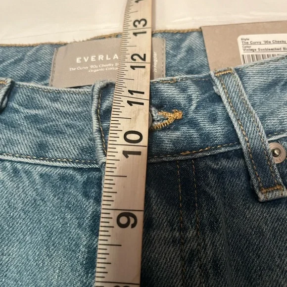 NWT Everlane The Curvy 90’s cheeky jean size 29